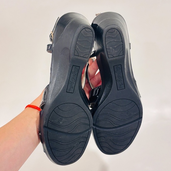 HUSH PUPPIES Black sandals - Picture 8 of 8